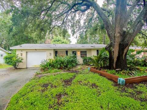 210 NW LINCOLN CIRCLE N, SAINT PETERSBURG, FL 33702