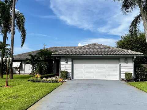 4131 FOX TRACE, BOYNTON BEACH, FL 33436