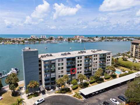 644 ISLAND WAY, CLEARWATER BEACH, FL 33767