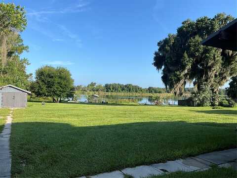 368 S CENTRAL AVENUE, UMATILLA, FL 32784