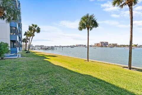 644 ISLAND WAY, CLEARWATER BEACH, FL 33767