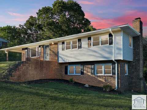 470 Parkway Dr, Martinsville, VA 24112