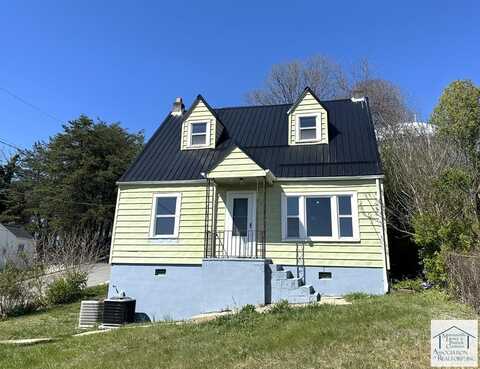 834 Smith Street, Martinsville, VA 24112