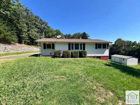 2015 Chestnut Knob Rd, Martinsville, VA 24112