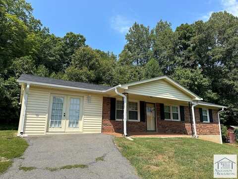 125 Shelton Circle, Stuart, VA 24171