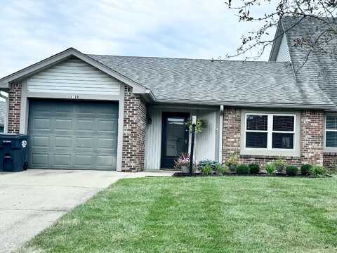 1141 Paradise Way N, Greenwood, IN 46143