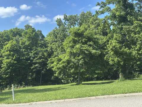 2131 N Wolf Den Lane, Martinsville, IN 46151