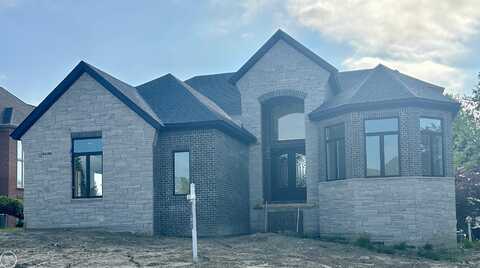 54166 Carrington, Shelby, MI 48316
