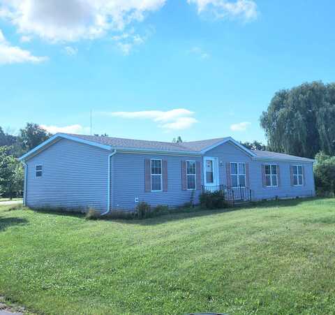 5678 N Eight Mile, Pinconning, MI 48650