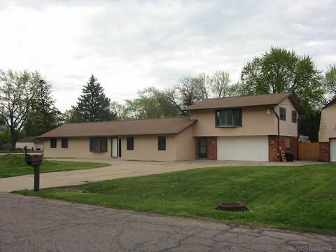 21080 wendell, Clinton Township, MI 48036