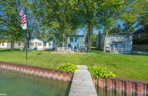 4348 South Channel, Harsens Island, MI 48028