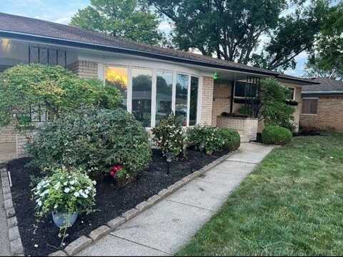 36784 Gregory, Sterling Heights, MI 48312