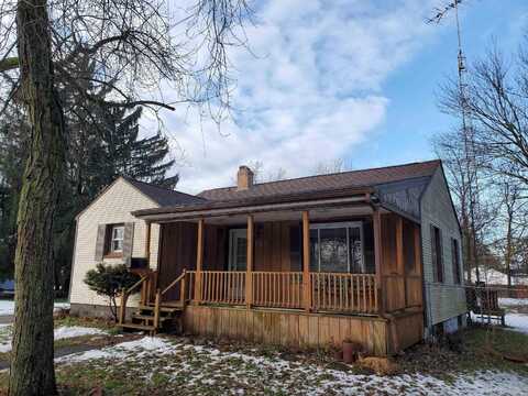 148 Davis, Croswell, MI 48422