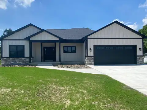 4758 Pine View, Bay City, MI 48706