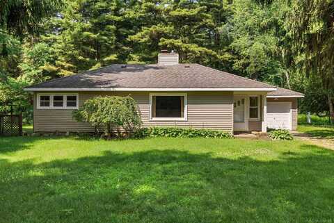 2630 Lakeshore, Applegate, MI 48401