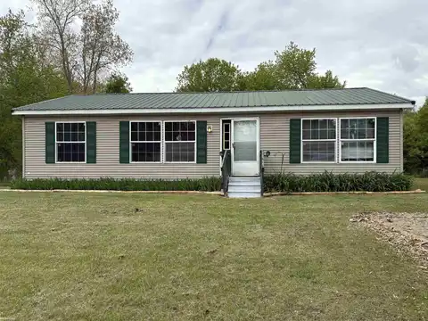 3679 Lakeshore, Deckerville, MI 48427