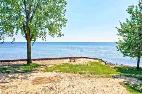 245 S Linwood Beach, Linwood, MI 48634