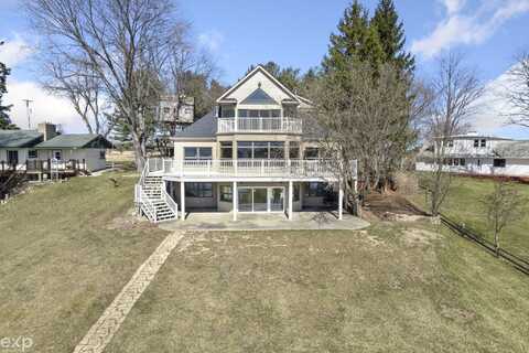 4348 W Lakeside, West Branch, MI 48661