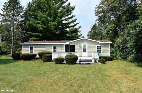 2770 Cedar View, Harbor Beach, MI 48441