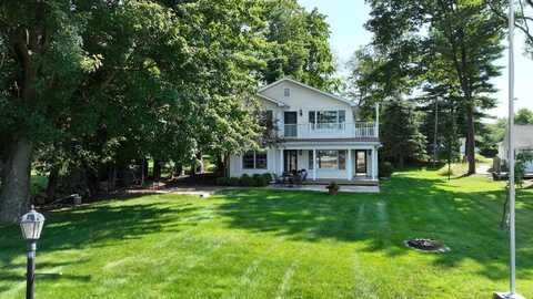 7 E Lakeshore, Hope, MI 48628