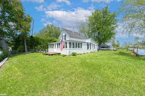 7090 South Channel, Harsens Island, MI 48028