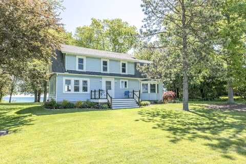 4660 N Lakeshore, Deckerville, MI 48427