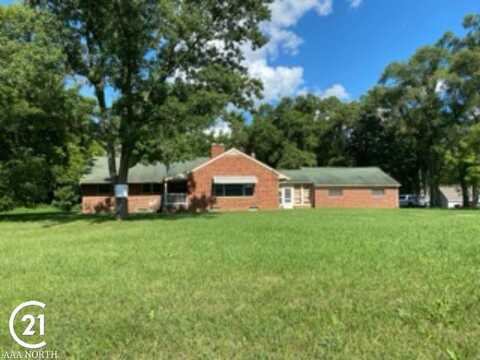 72050 Van Dyke, Bruce, MI 48065