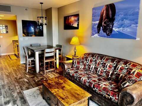 50 Hillside Drive #242, Mammoth Lakes, CA 93546