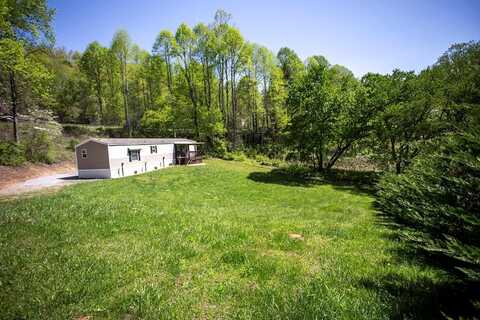 41 Chestnut Cove Rd., ROBBINSVILLE, NC 28771