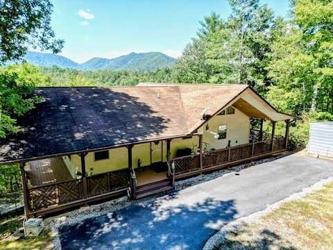 120 Hillside Terrace, ROBBINSVILLE, NC 28771