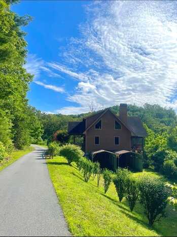 156 Trillium Heights Trace, BRASSTOWN, NC 28902