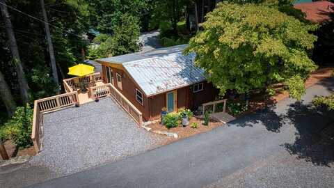 28 Black Bear Court, ROBBINSVILLE, NC 28771