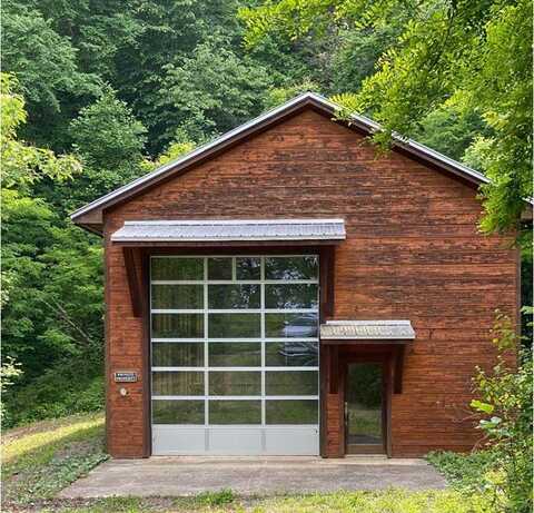 235 Rios Road, BRYSON CITY, NC 28713