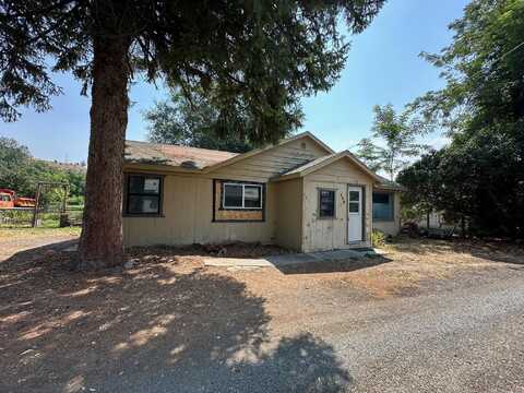 190 Farra Lane, Mount Vernon, OR 97865