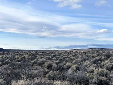 Christmas Valley HWY, Christmas Valley, OR 97641