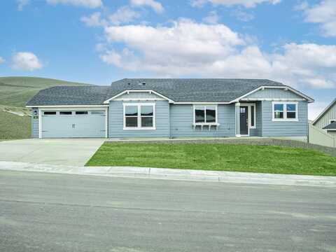 3255 NW 10th Place, Redmond, OR 97756