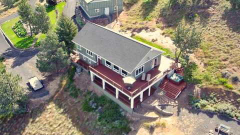 10875 SW Mintken Lane, Culver, OR 97734