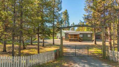 16201 Hawks Lair Road, La Pine, OR 97739