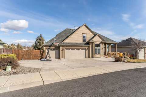 3508 SW 35th Place, Redmond, OR 97756