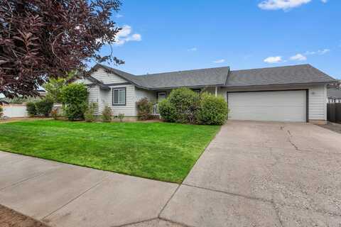 2412 NE Jackalope Court, Prineville, OR 97754