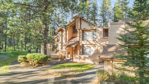 17698 Tennis Village Lane, Sunriver, OR 97707