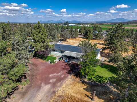 6249 SW Steffey Lane, Powell Butte, OR 97753