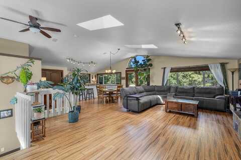 20286 Kingsberry Court, Bend, OR 97702