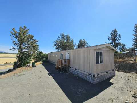 808 NE Meadowlark Lane, Madras, OR 97741