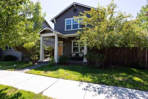 20409 Penhollow Lane, Bend, OR 97702