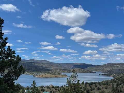 18141 SE Jasper Knolls Drive, Prineville, OR 97754