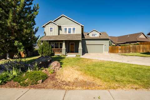 3743 SW 35th Place, Redmond, OR 97756