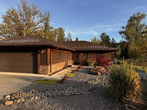 48445 Roaring Rapids Way, Oakridge, OR 97463