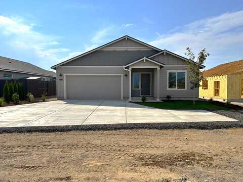 3441 NW 11th Court, Redmond, OR 97756