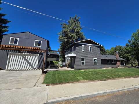 575 NE Olney Avenue, Bend, OR 97701